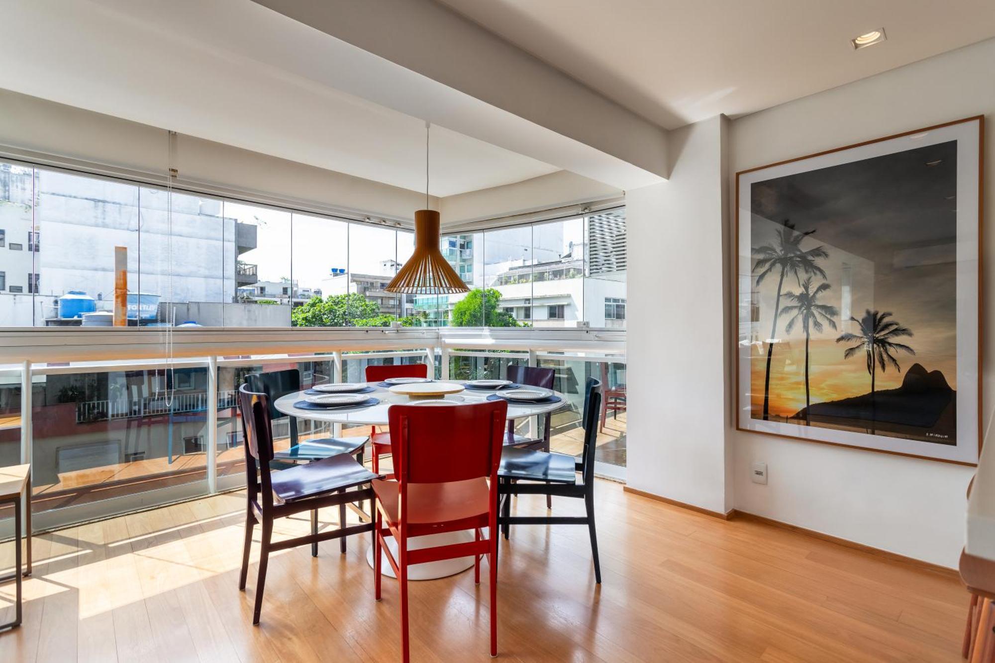 Unhotel - Stylish 2-bedroom In Prime Ipanema Apartment